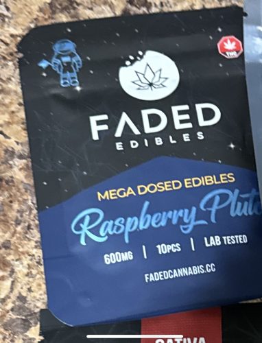 Faded Cannabis Co. Raspberry Pluto Astronauts photo review