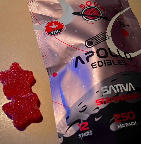 Apollo Sour Strawberry Shooting Stars photo review
